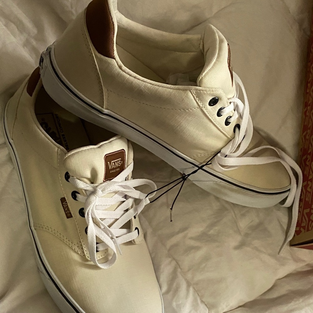Vans Men's Off-White and Tan Sneakers deluxe comfort Edition